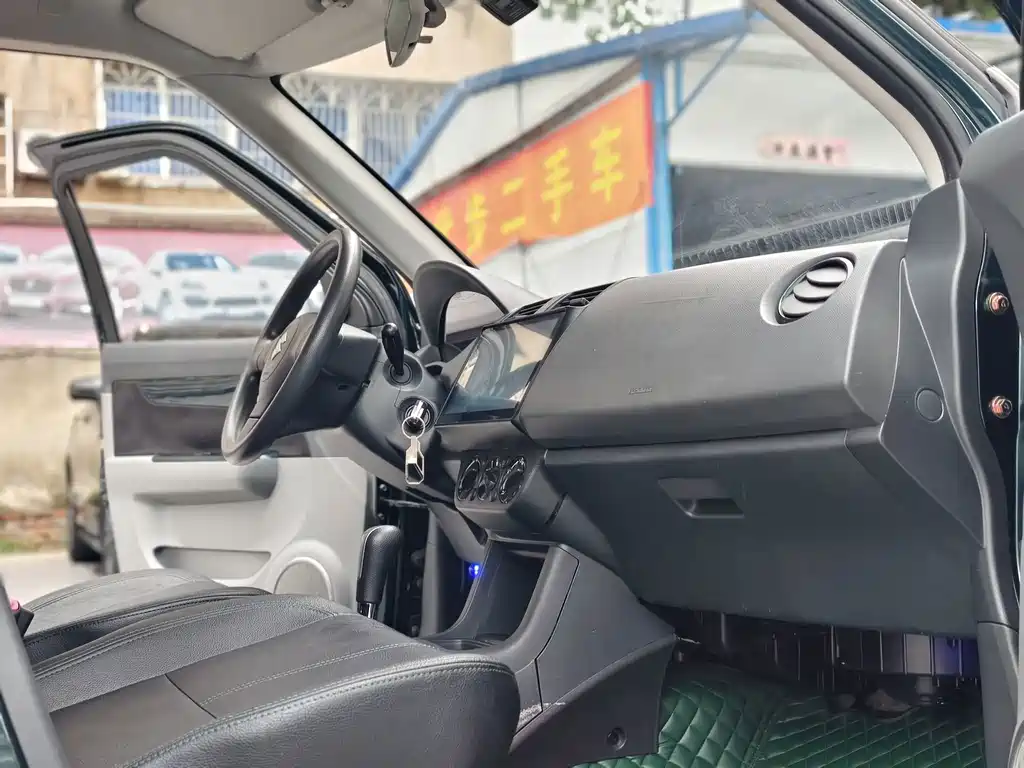 Suzuki Swift 2018 — фото 14