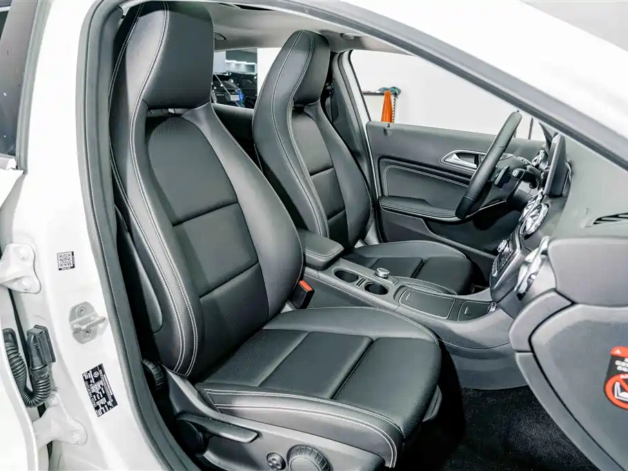 Mercedes-Benz GLA 2018 — фото 20