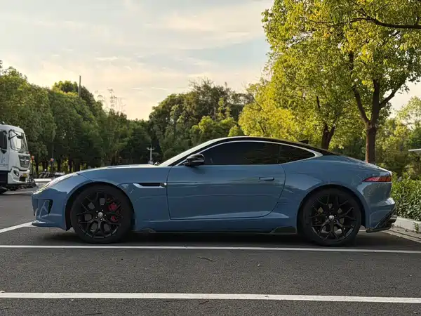 Jaguar F-TYPE 2015