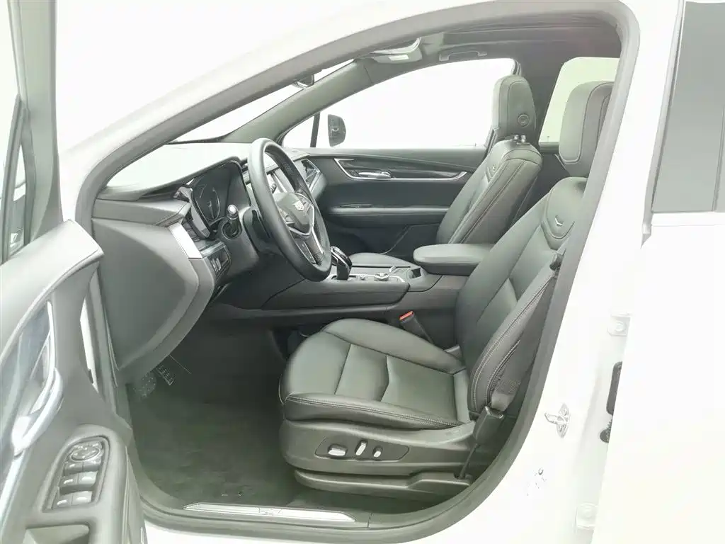 Cadillac XT5 2022 — фото 10