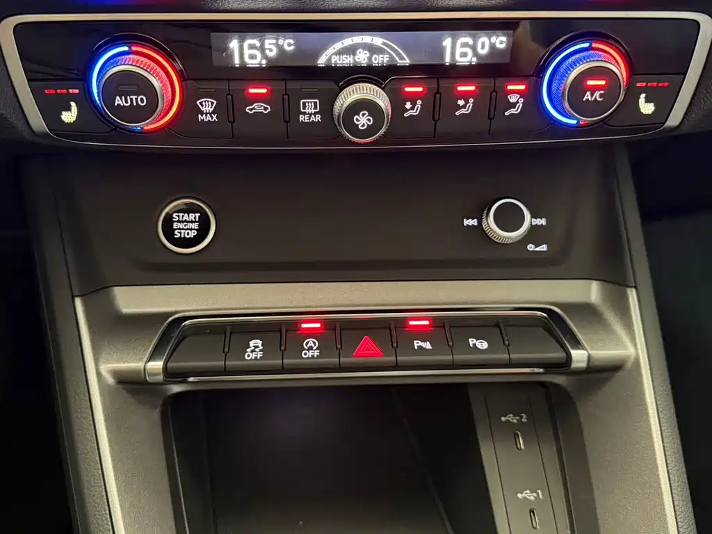 Audi Q3 2023 — фото 13
