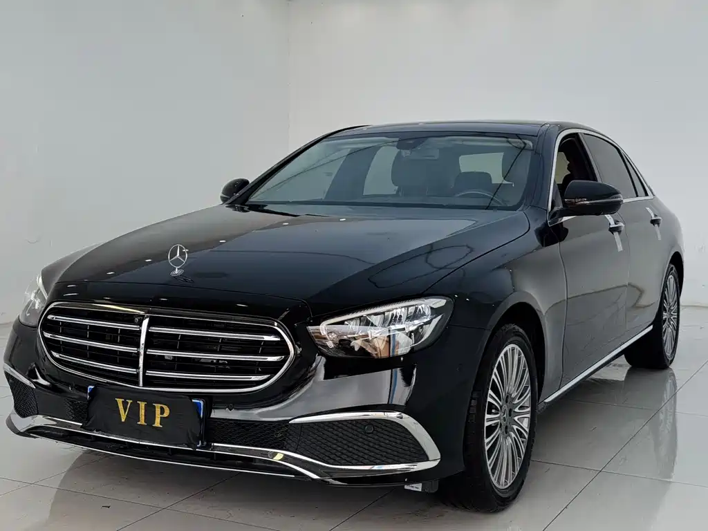 Mercedes-Benz E-Class 2023 — фото 3
