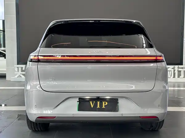 Li Auto L6 2024