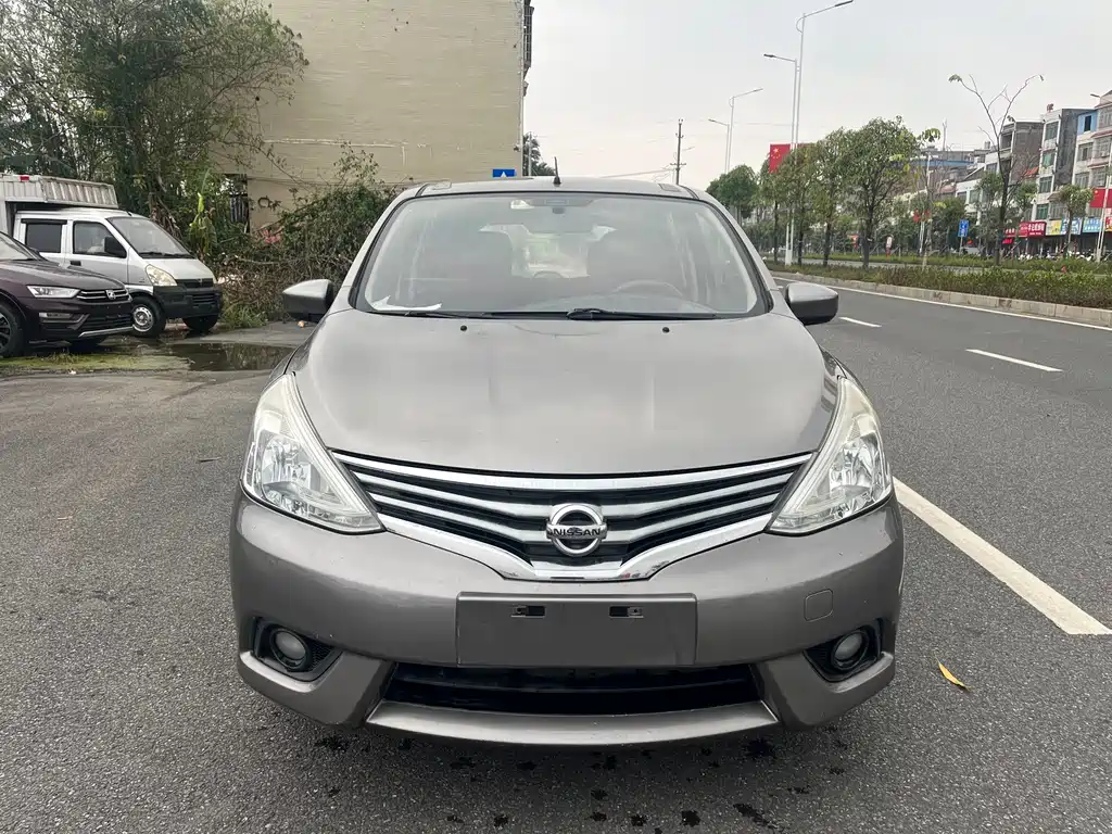 Nissan Livina 2014