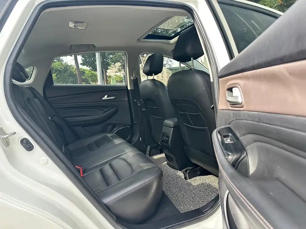 GAC Motor Trumpchi GA4 2018 — фото 15