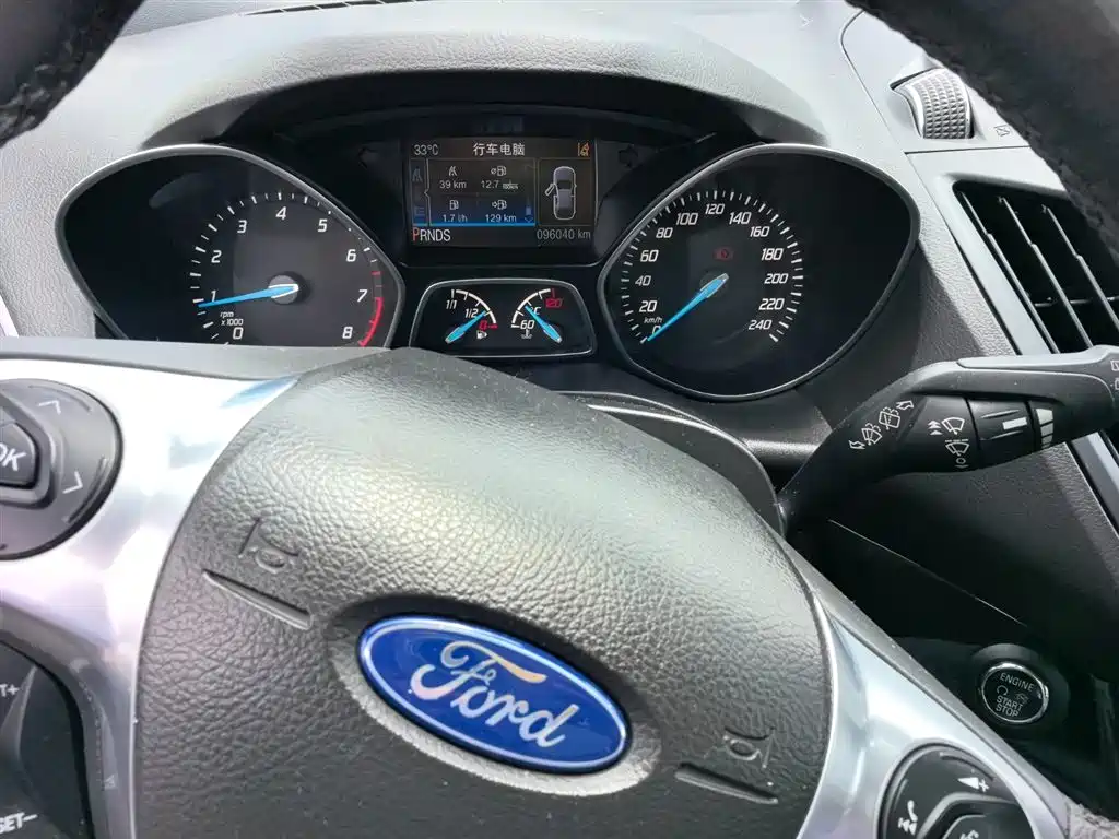 Ford Kuga 2014 — фото 12