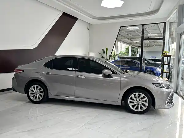 Toyota Camry 2021
