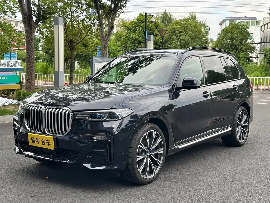 BMW X7 2019 — фото 1