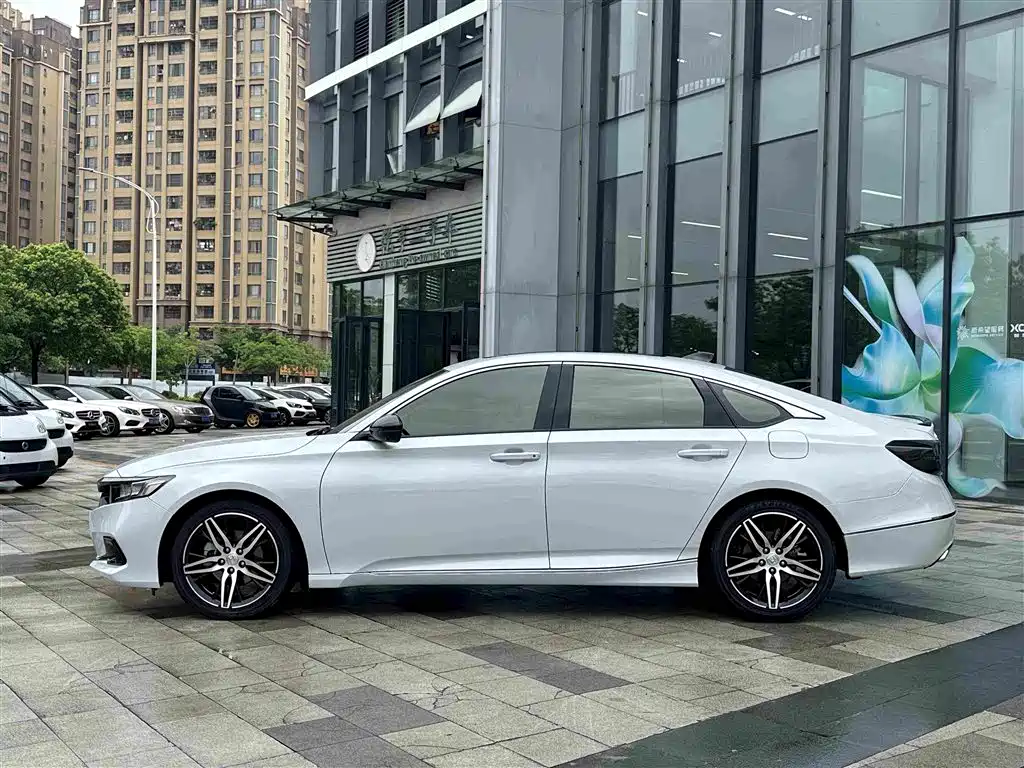 Honda Accord 2022 — фото 3