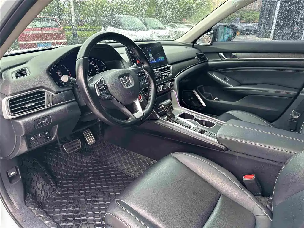 Honda Accord 2022 — фото 23