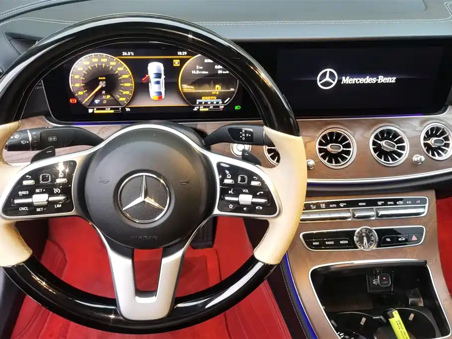 Mercedes-Benz E-Class 2020 — фото 12