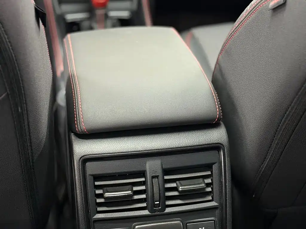Subaru Forester 2025 — фото 19