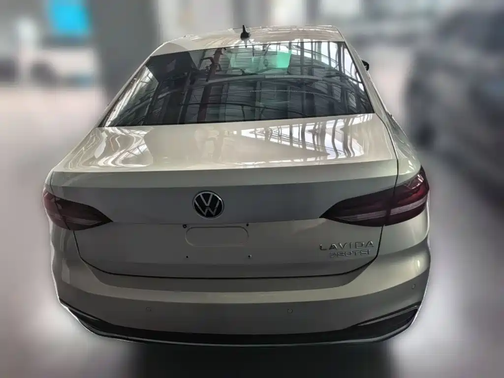 Volkswagen Lavida 2023 — фото 10