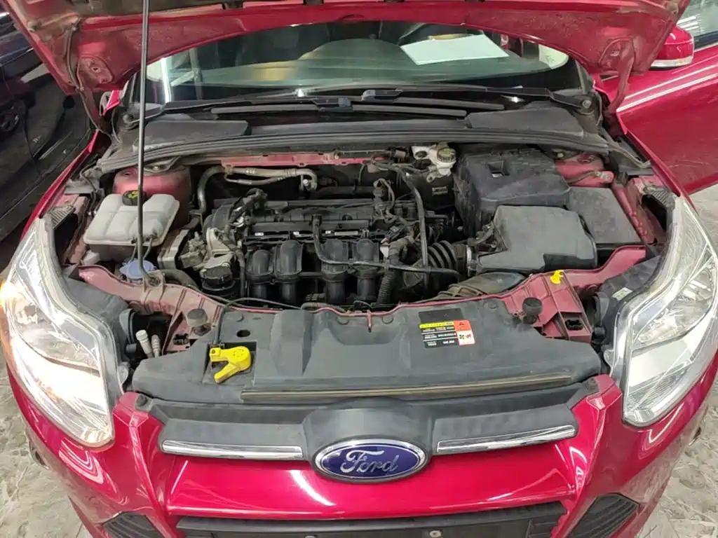 Ford Focus 2015 — фото 20