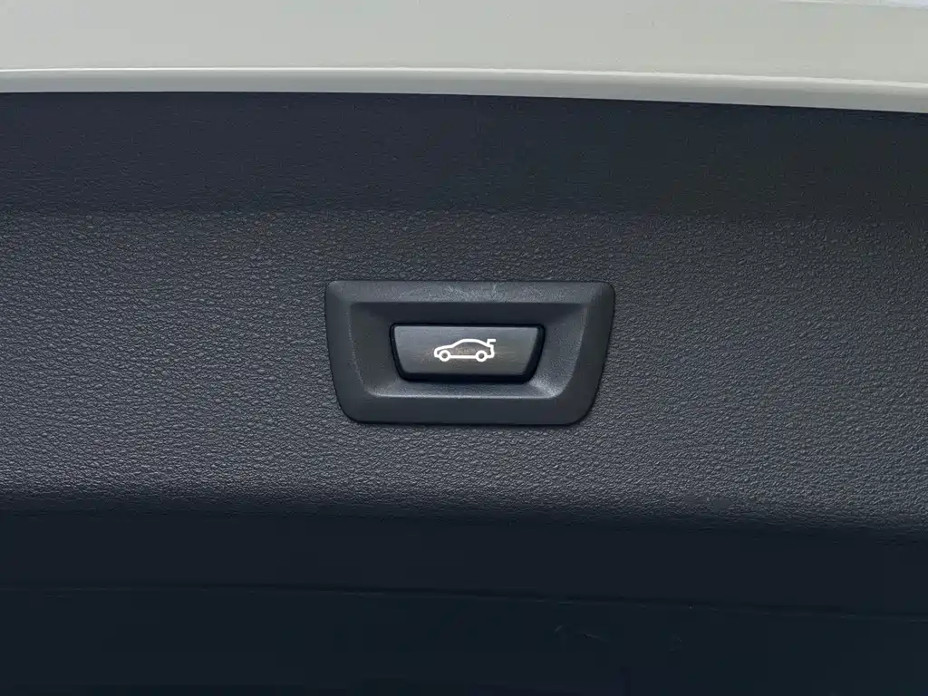 BMW X1 2017 — фото 16