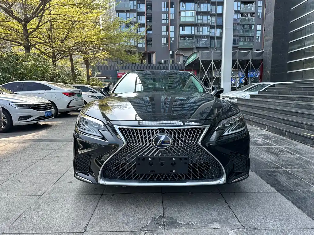 Lexus LS 2019 — фото 2