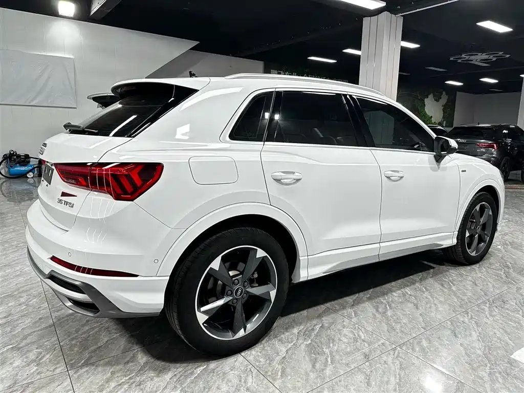 Audi Q3 2022 — фото 8
