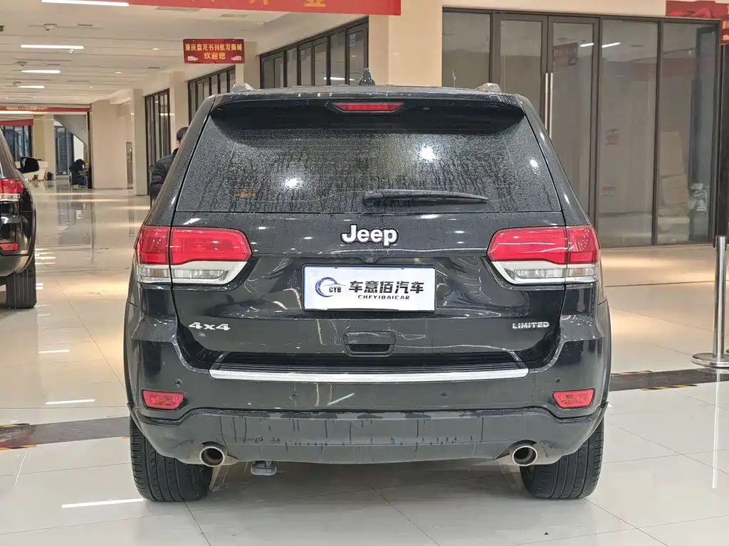 Jeep Grand Cherokee 2018 — фото 17