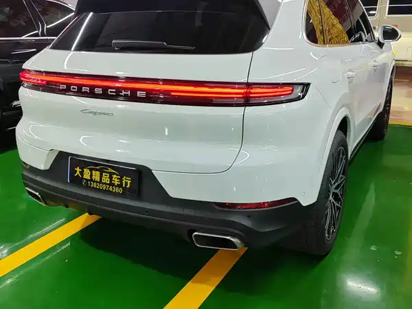 Porsche Cayenne 2025