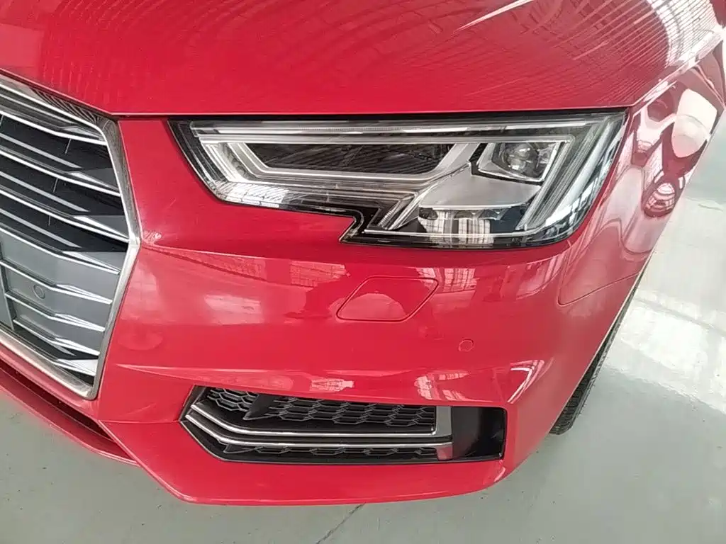 Audi A4L 2018 — фото 24