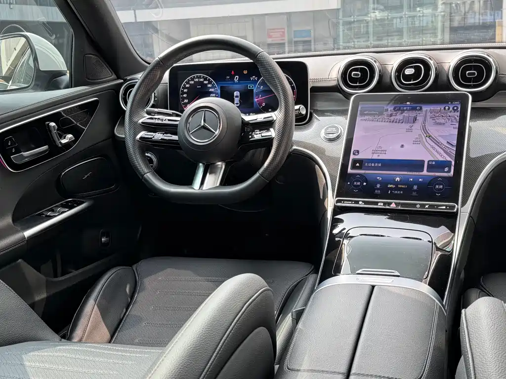 Mercedes-Benz C-Class 2023 — фото 18