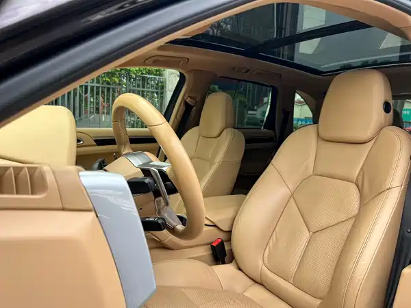 Porsche Cayenne 2014