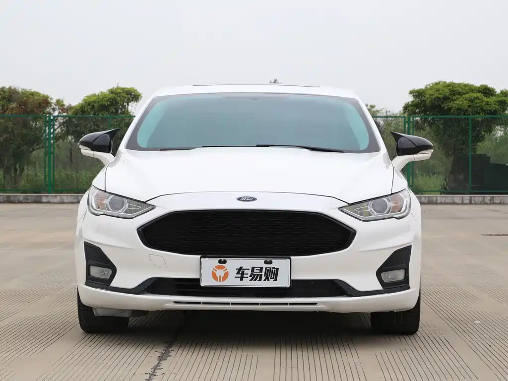 Ford Mondeo 2018 — фото 2