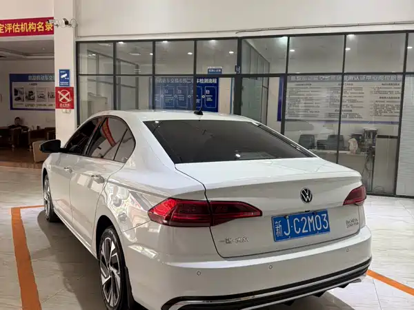 Volkswagen Bora 2023