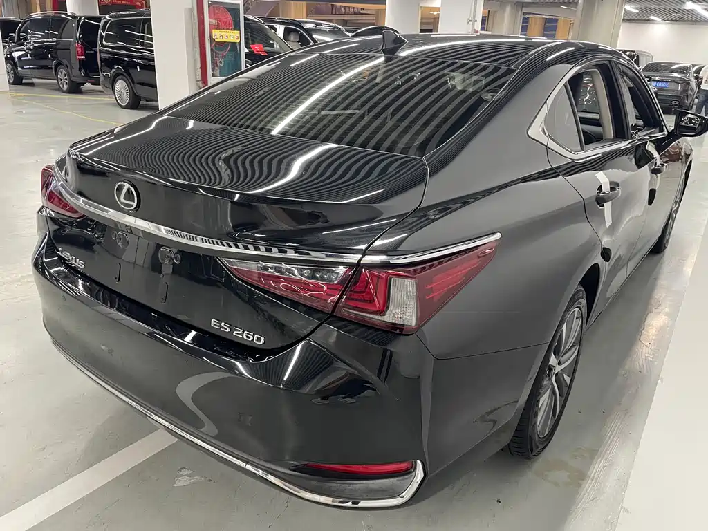 Lexus ES 2021 — фото 13