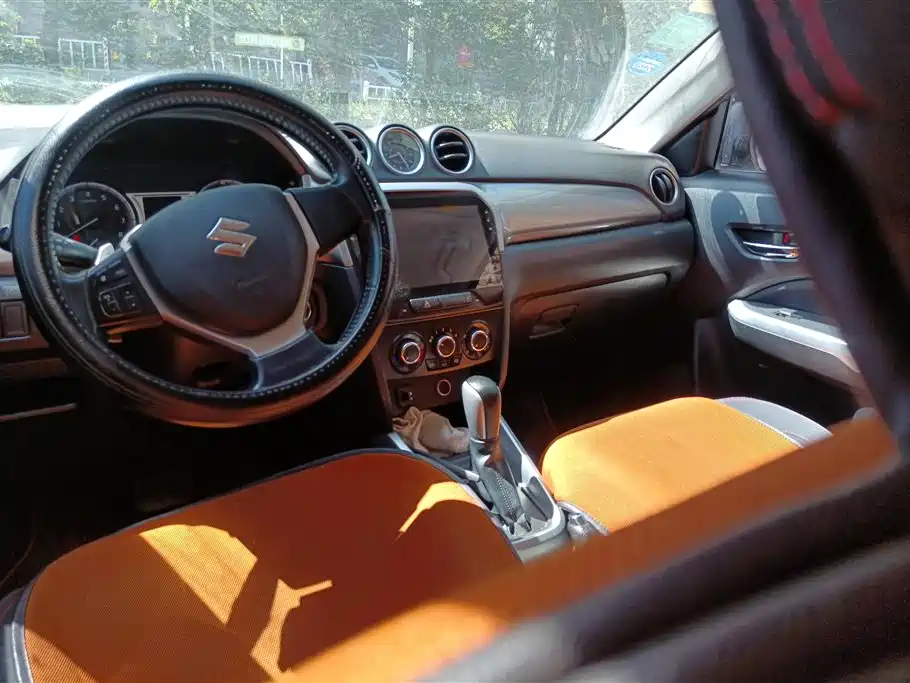 Suzuki Vitara 2016 — фото 12