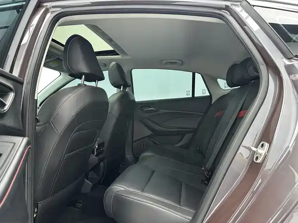 MG MG5 2022