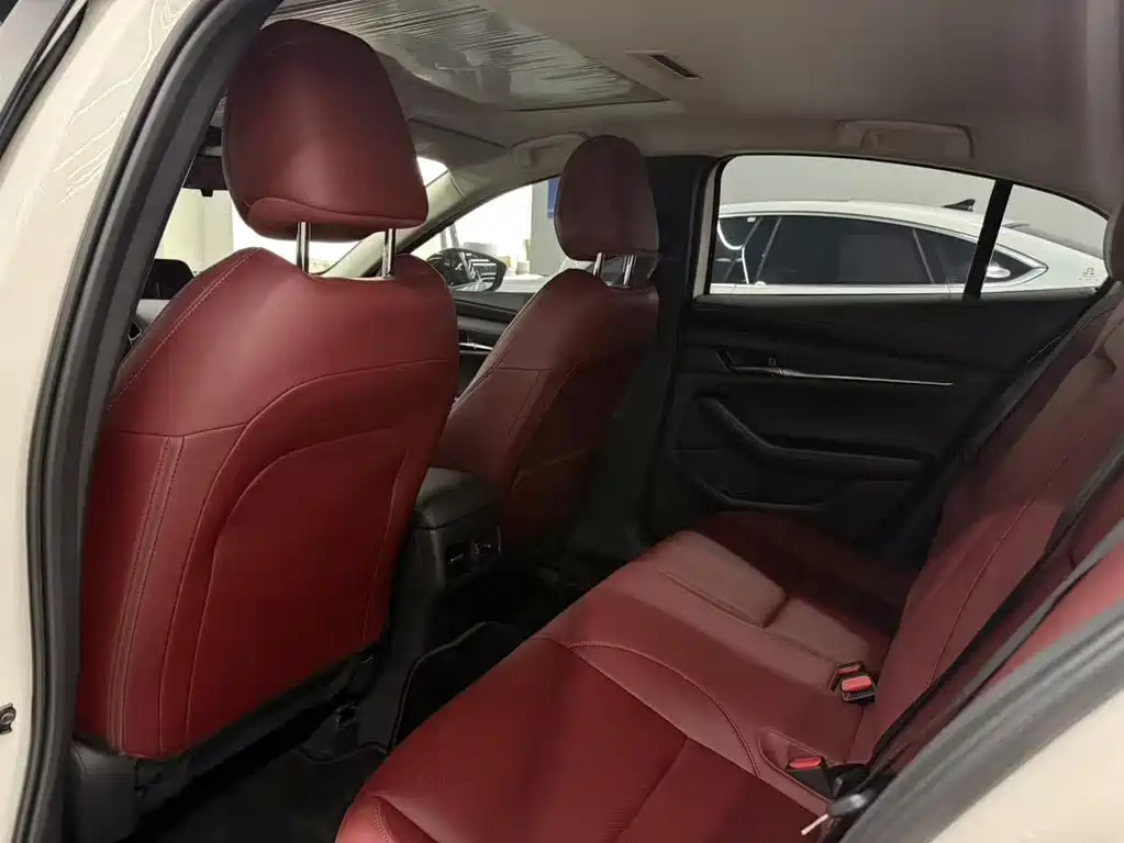 Mazda 3 Angkesela 2024