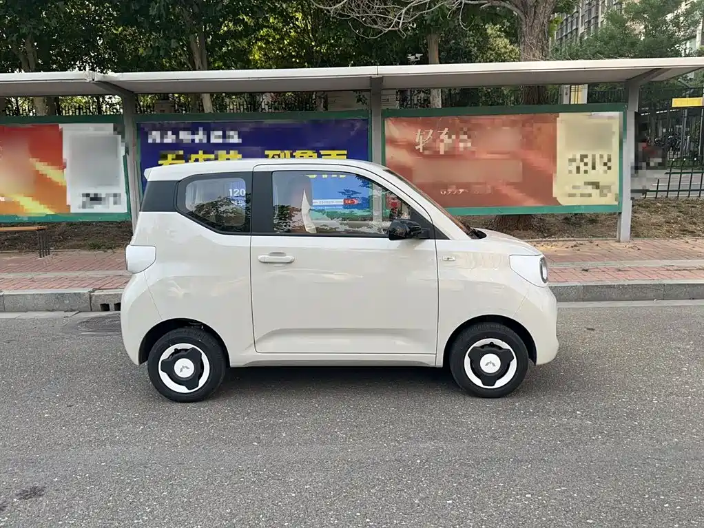 Wuling Hongguang MINIEV 2025