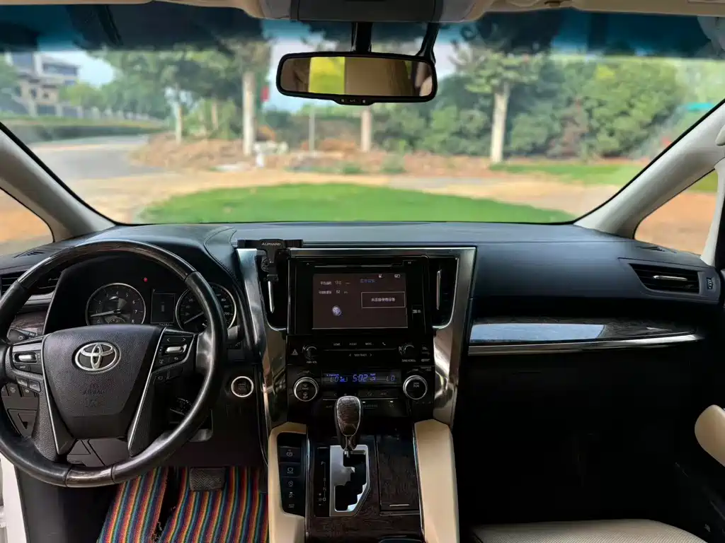Toyota Alphard 2019 — фото 6