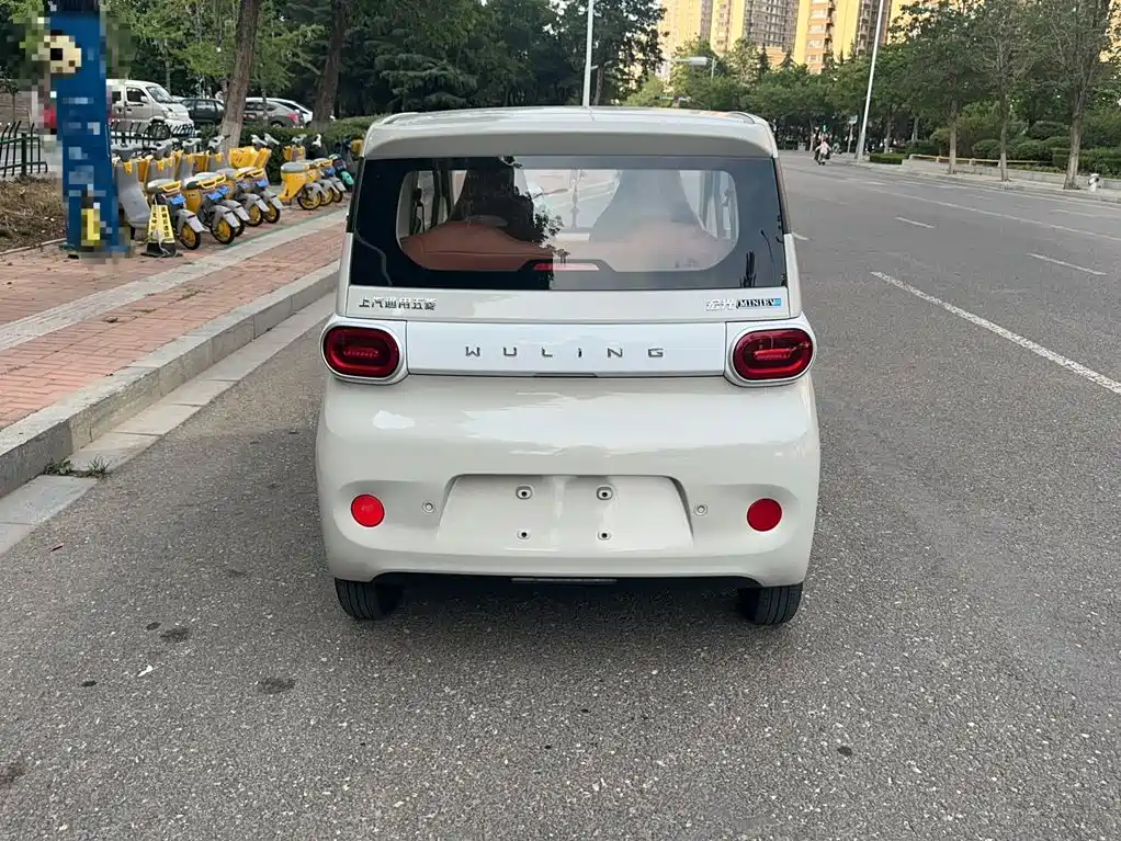 Wuling Hongguang MINIEV 2025