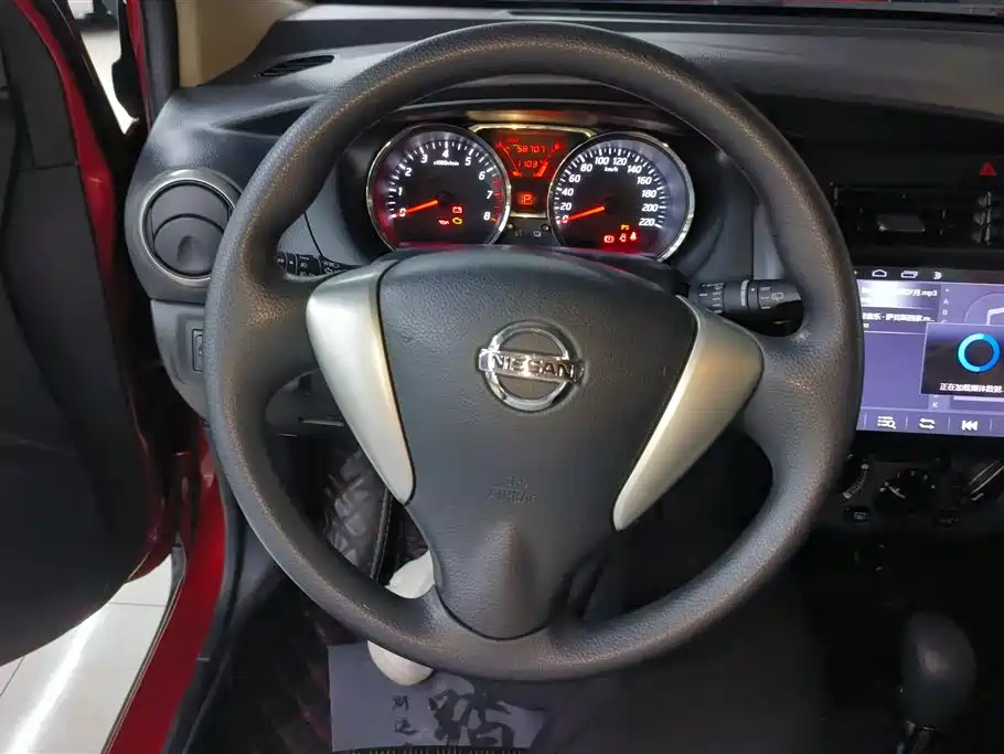 Nissan Livina 2014 — фото 15