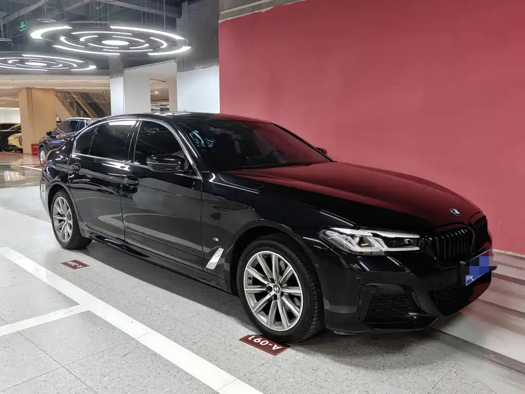 BMW 5 Series 2023