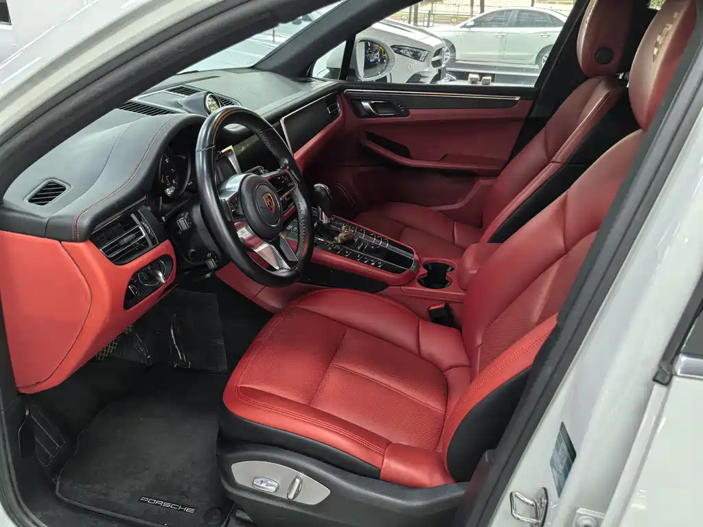 Porsche Macan 2018 — фото 8