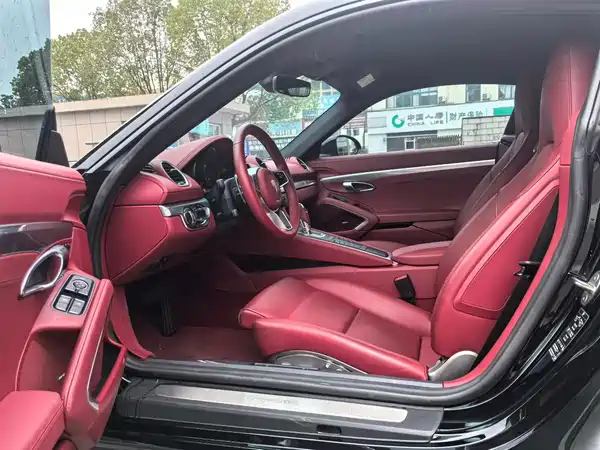 Porsche 718 2025