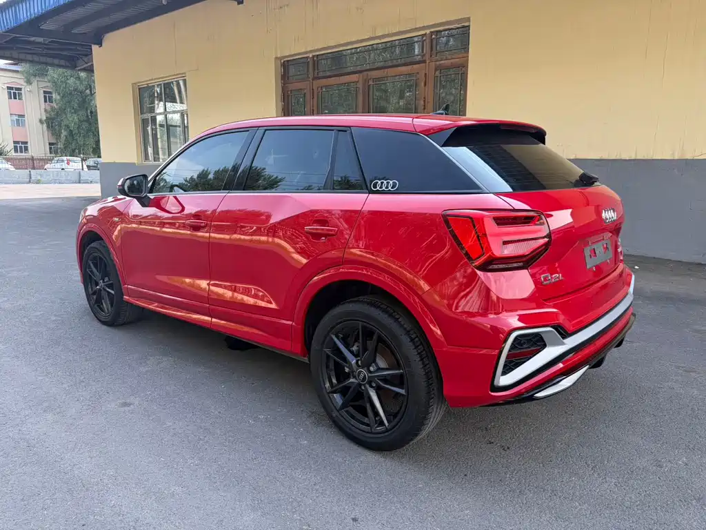 Audi Q2L 2021