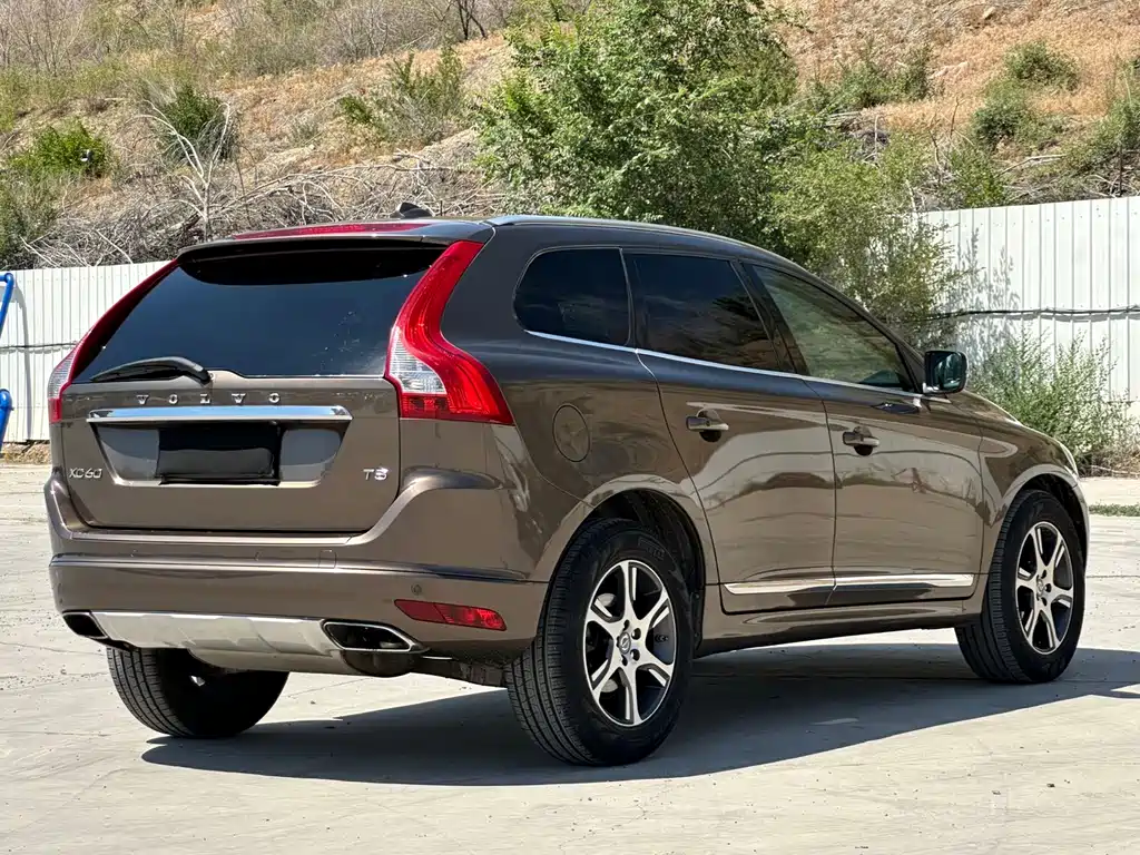 Volvo XC60 2014 — фото 7