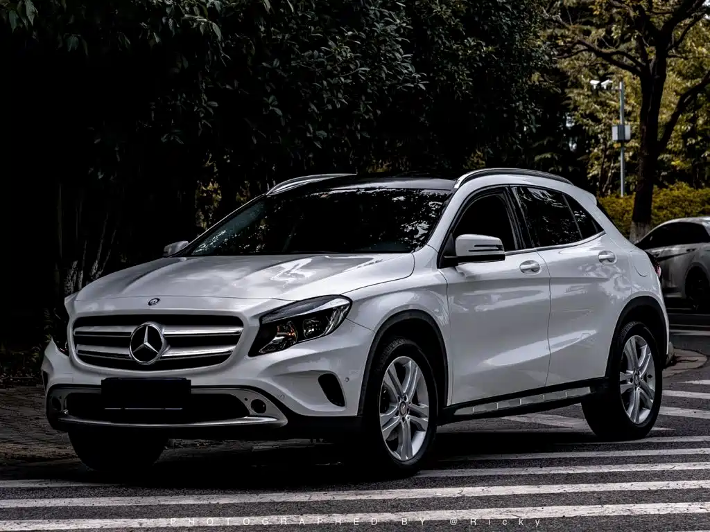 Mercedes-Benz GLA 2016