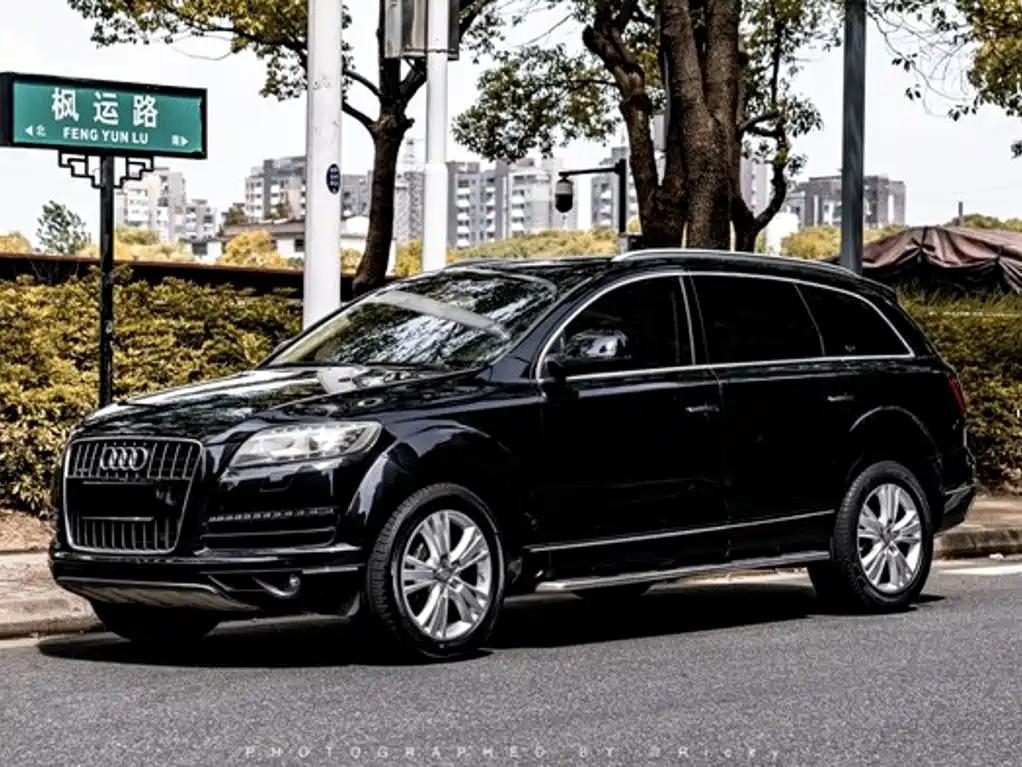 Audi Q7 2011 — фото 1
