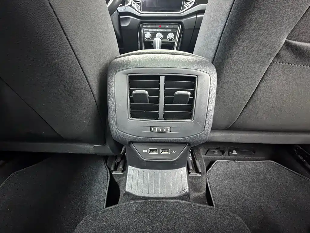 Volkswagen T-Roc 2022 — фото 16