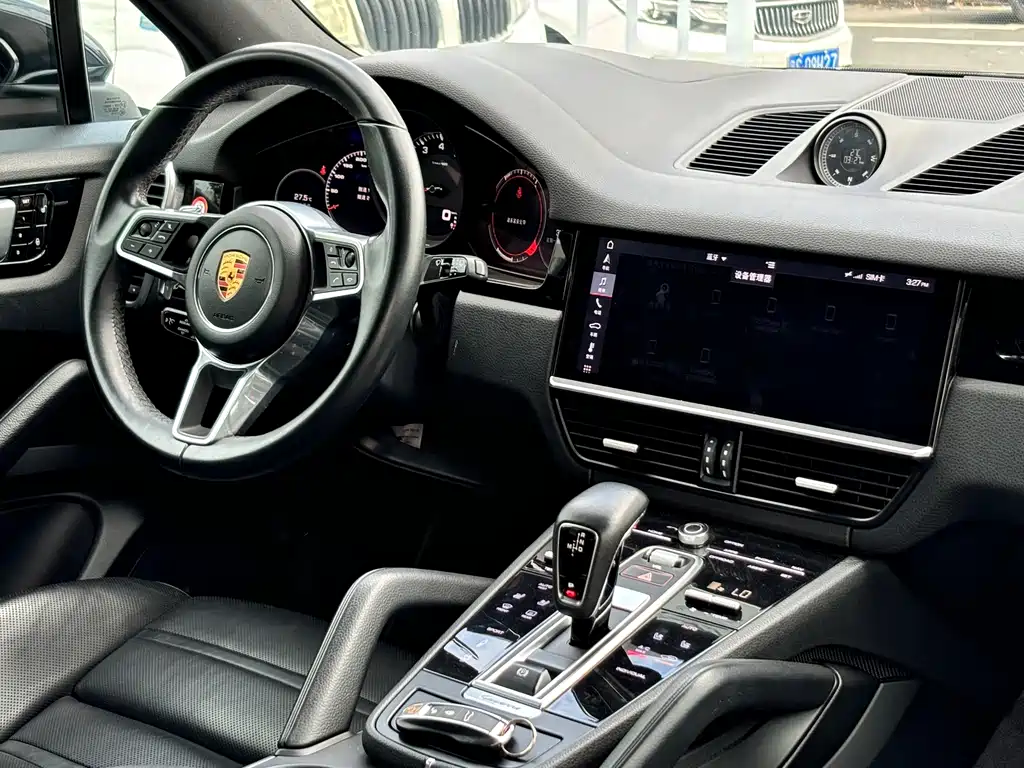 Porsche Cayenne 2019 — фото 13