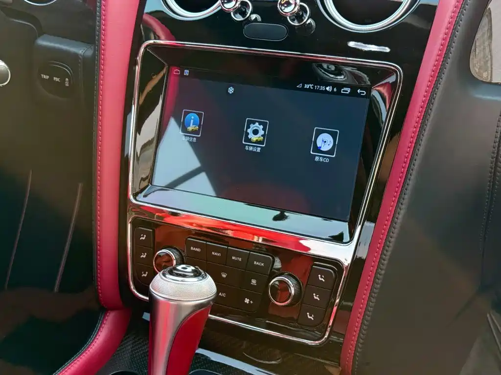 Bentley Continental 2011 — фото 22