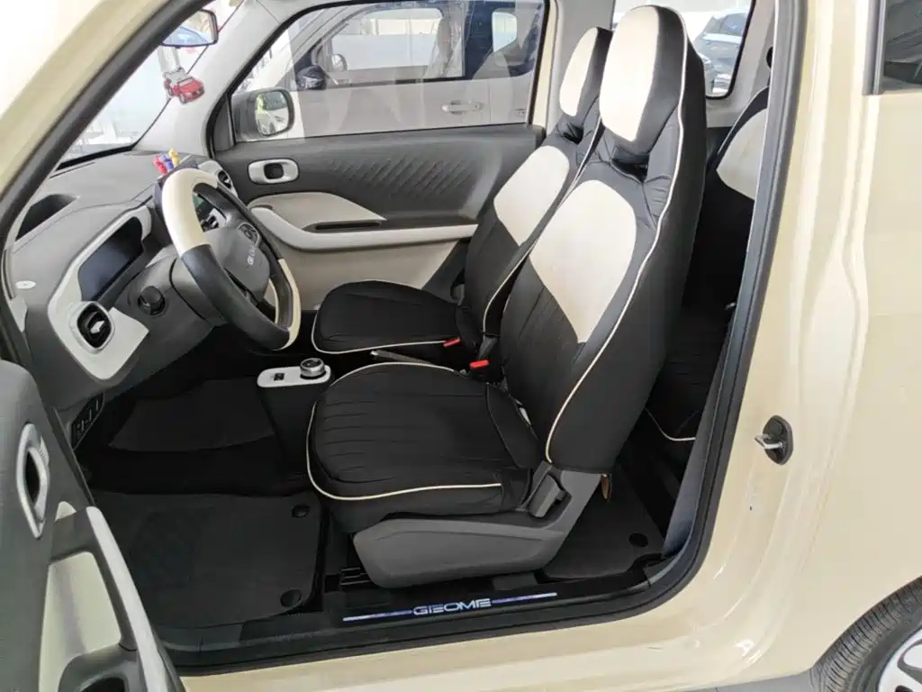 Geely Galaxy Panda 2025 — фото 15
