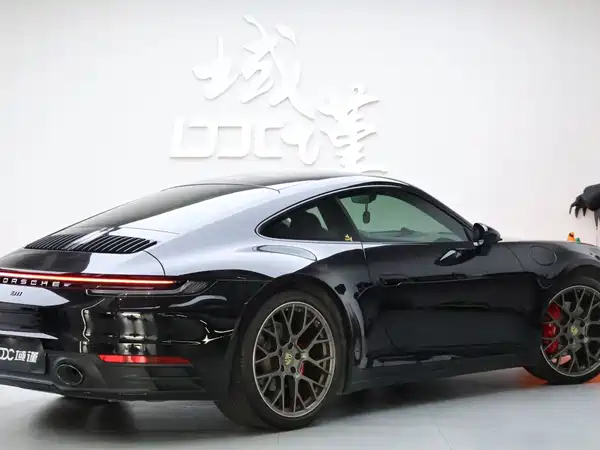 Porsche 911 2020