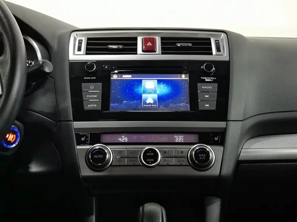 Subaru Legacy 2020 — фото 12