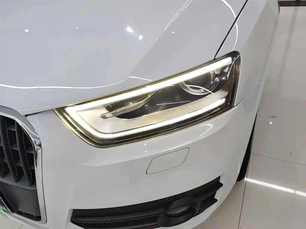 Audi Q3 2015 — фото 24
